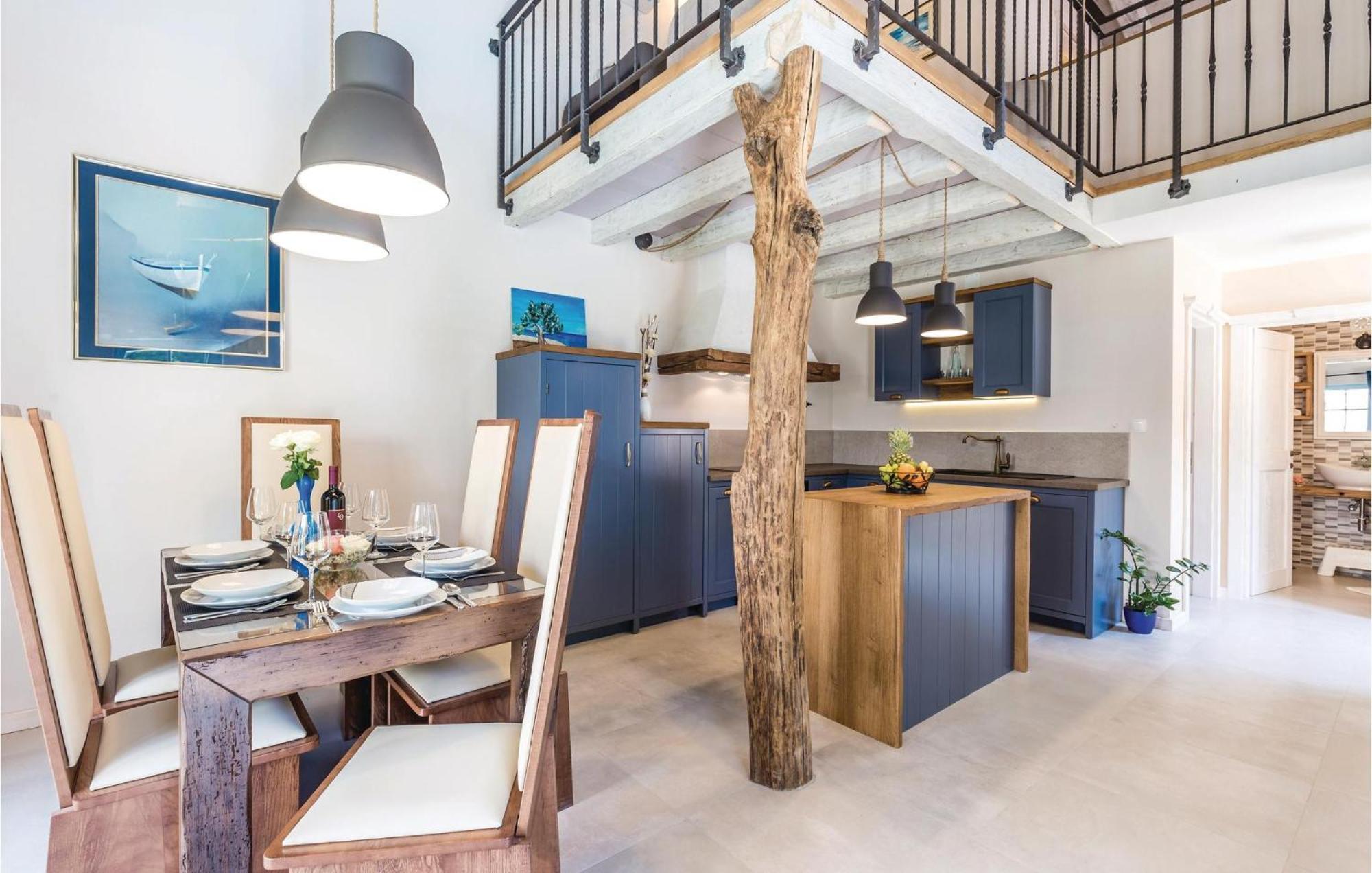 Stunning Home In Jurdani With Wifi Mucici Exterior foto